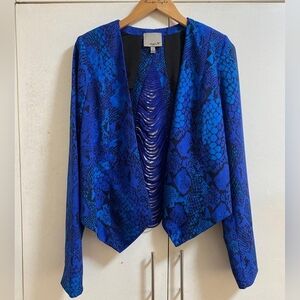 Aryn K blue cropped snakeskin blazer with open back detail in  sz small